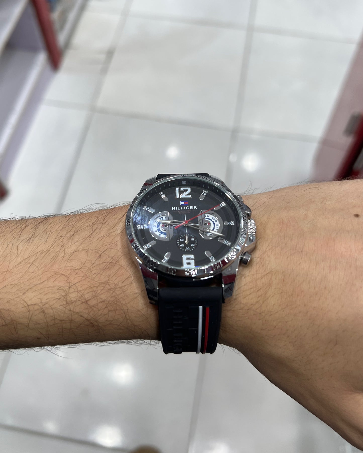 Tommy  Rubber 2