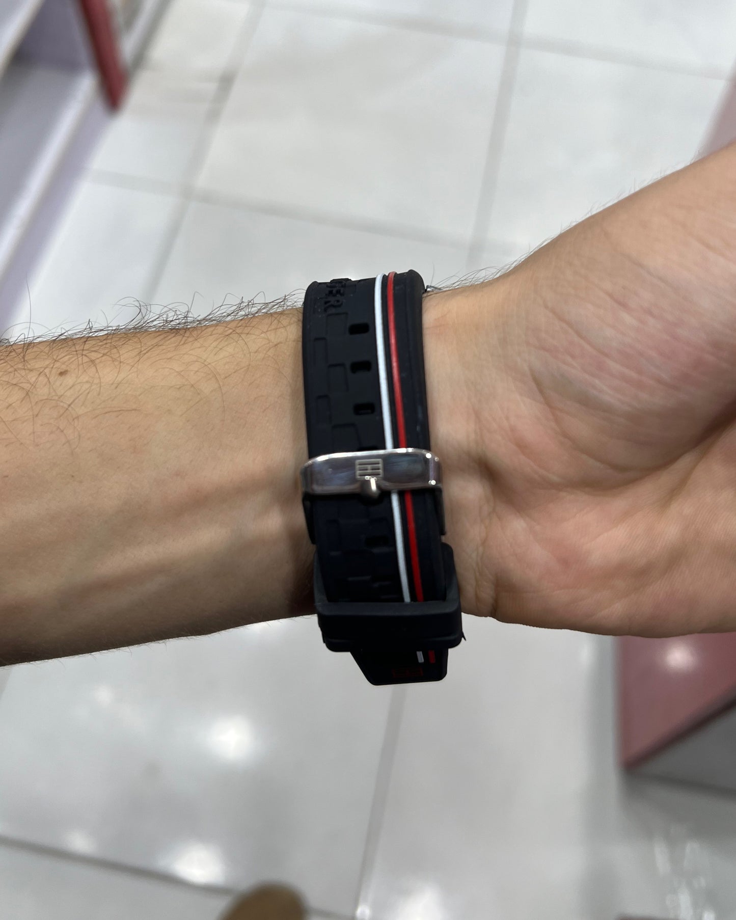 Tommy  Rubber 2
